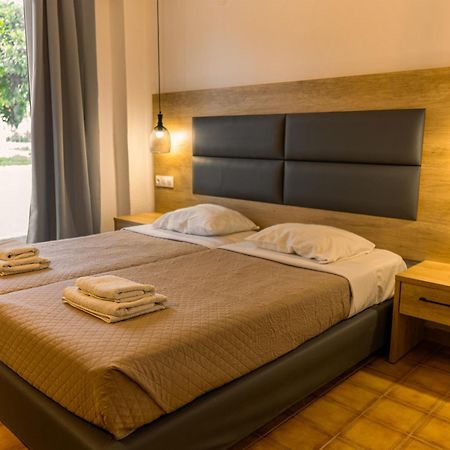 Manos Pension Фалираки Экстерьер фото