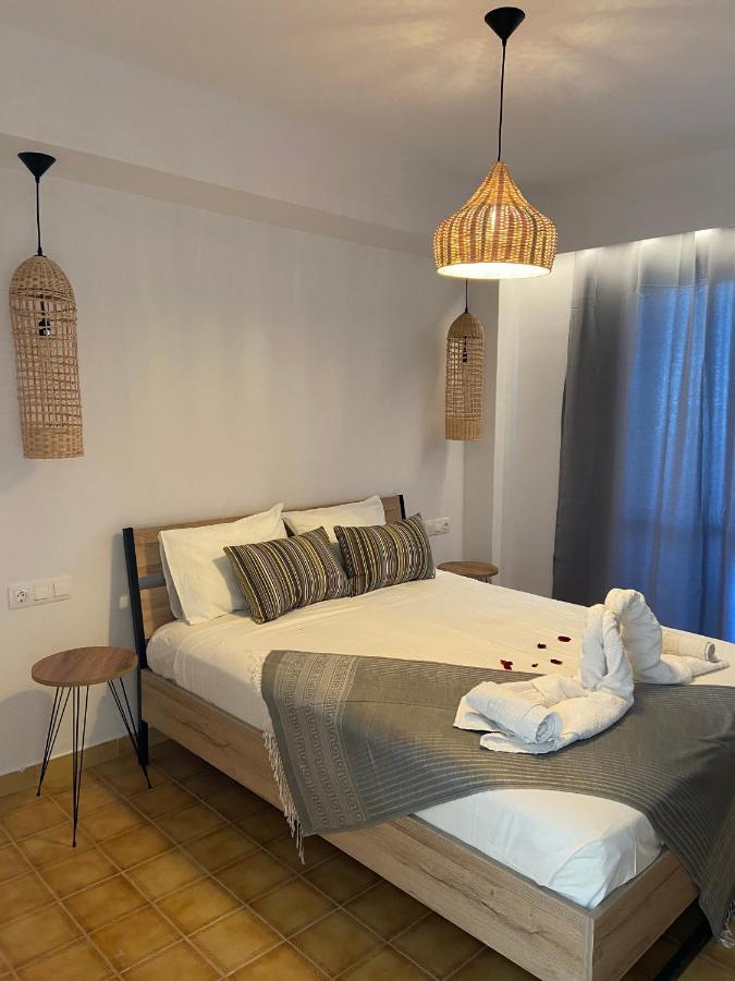 Manos Pension Фалираки Экстерьер фото