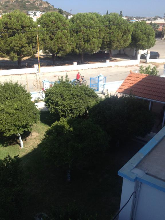 Manos Pension Фалираки Экстерьер фото
